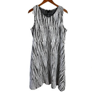 Lane Bryant Dress Size 16 Black and White Zebra Striped Knee Length Sleeveless